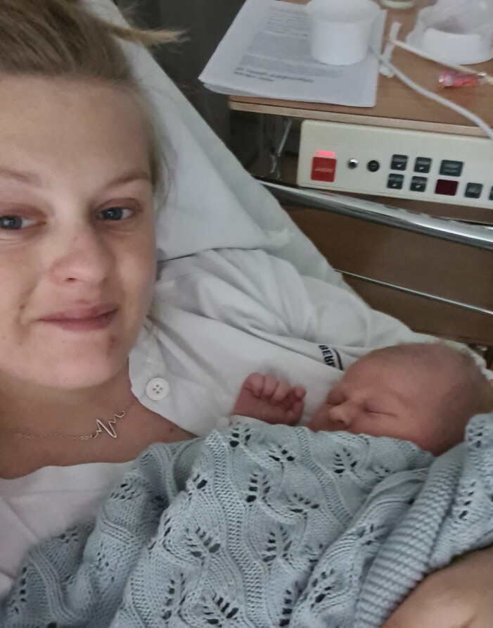 Epiduralbedövningen blev det jobbigaste under förlossningen,, berättar Sofia. Sofia Lindhe gift vid första ögonkastet på BB