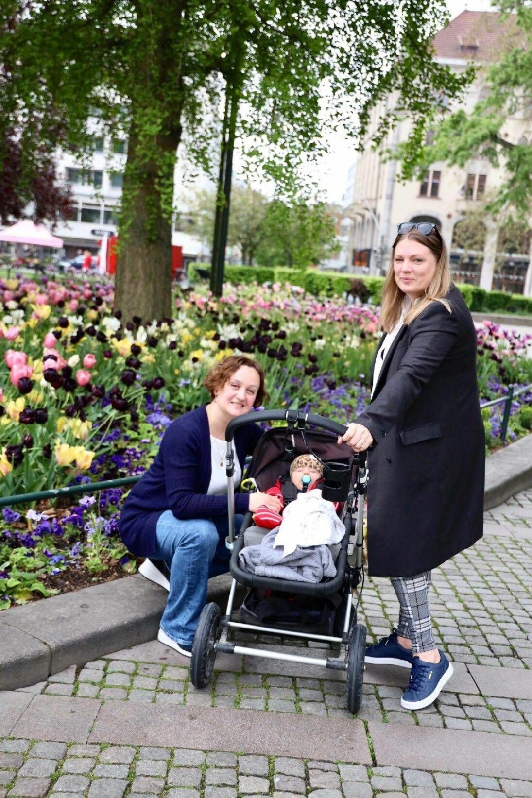 Olga Zeytzeff tillsammans med Cilla Holm som fick lilla Liv med hjälp av äggdonation.