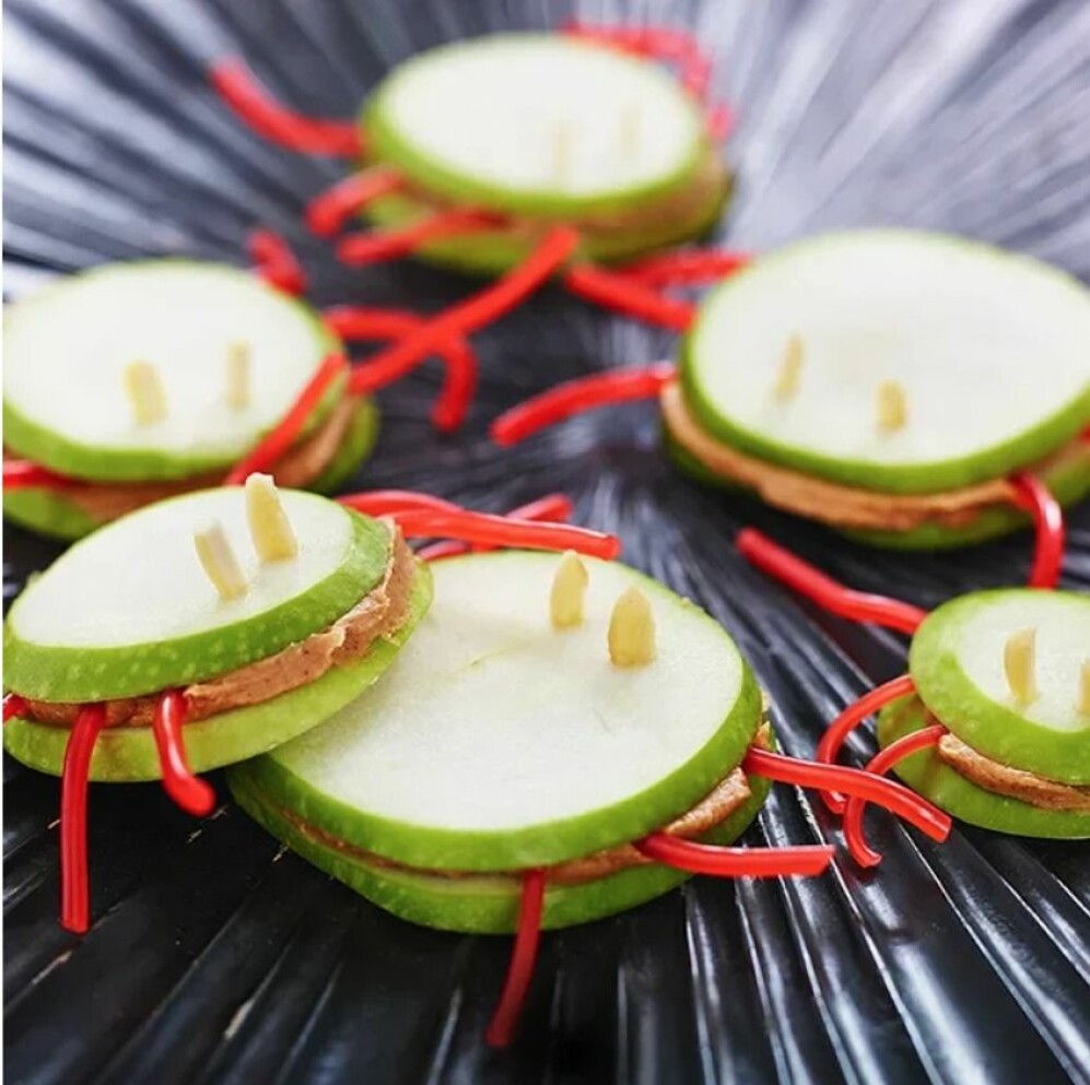 Bild och recept: <a target="_blank" href="https://www.ica.se/recept/appelspindlar-717959/">ICA</a> Äppelspindlar