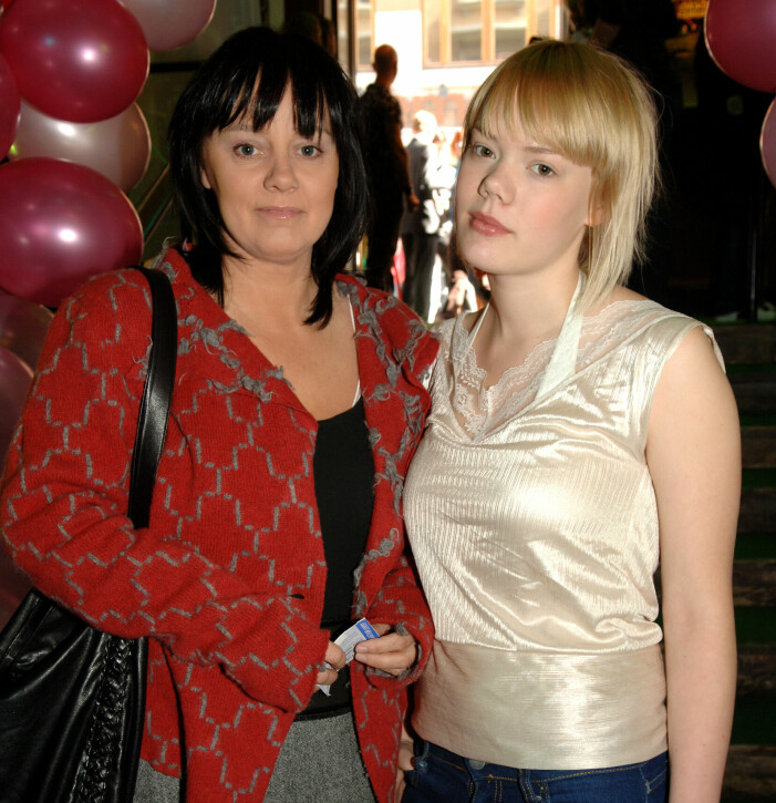 Lika som bär? Dotter Josefine påminner mycket om mamma Åsa. Åsa Jinder och Little Jinder