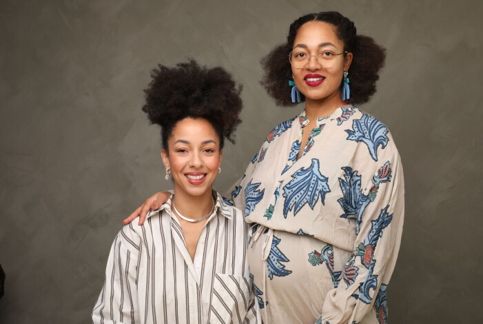 Systrarna Asabea och Opokua Britton. Asabea och Opokua om boken Föda