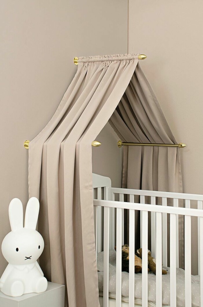 beige sänghimmel spjälsäng