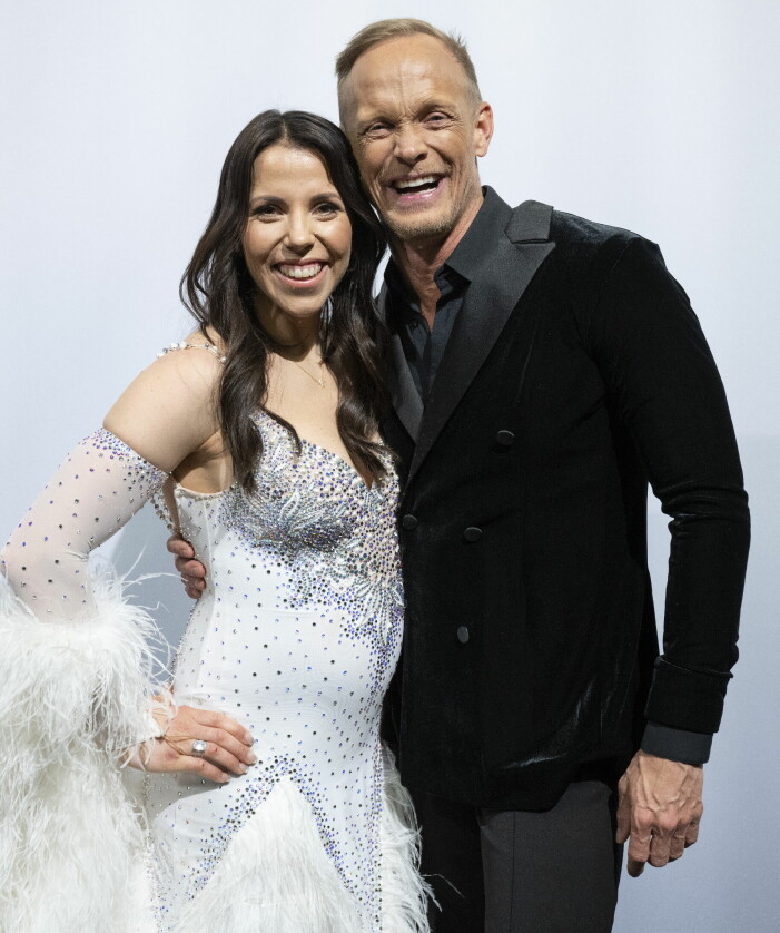 Charlotte hoppas att hon och Tobias får dansa länge i <span class=" italic" data-lab-italic_desktop="italic">Let's dance</span>. Charlotte Kalla Lets Dance Tobias Karlsson