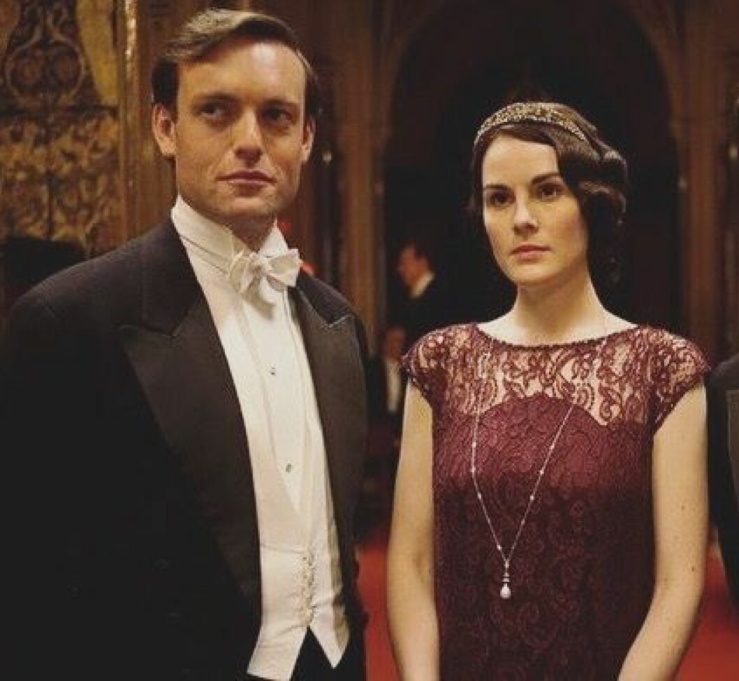 Mr. Napier figurerar redan i första säsongen av Downton Abbey. Napier och Lady Mary