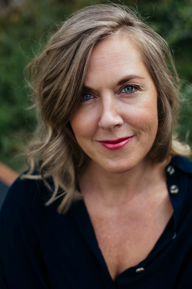 Frida Berry Eklunds tips är att öppna klimatdiskussionen med en öppen fråga, så att du får reda på hur ditt bar känner och tänker. Foto: Natur och Kultur/Appendix Fotografi Frida Berry Eklund från Våra barns klimat