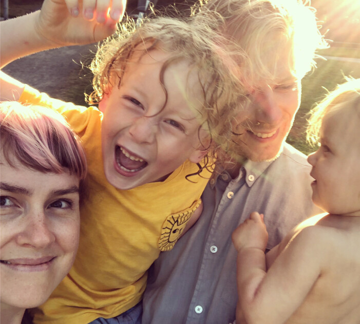 Hannah med mannen Matte och barnen Knut och Maj. Foto: Privat Hannah Bergrot med mannen Matte och barnen Knut och Maj