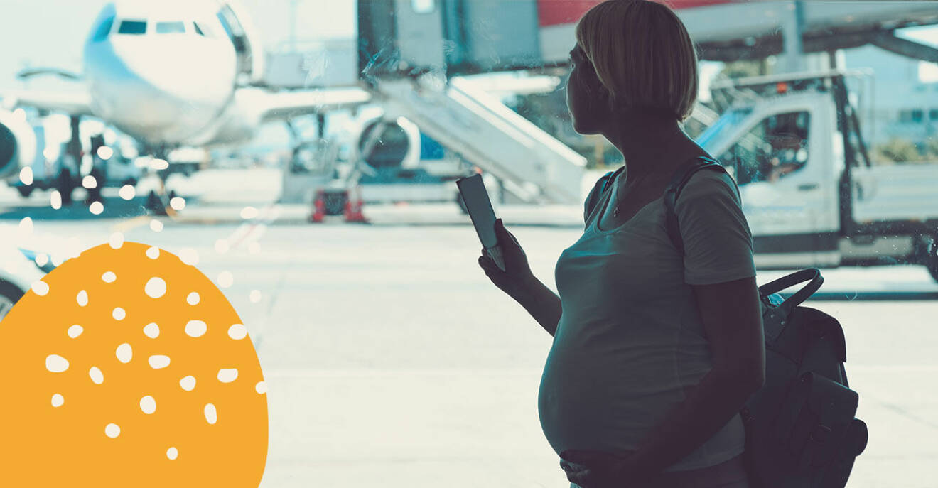 Gravid kvinna på flygplats
