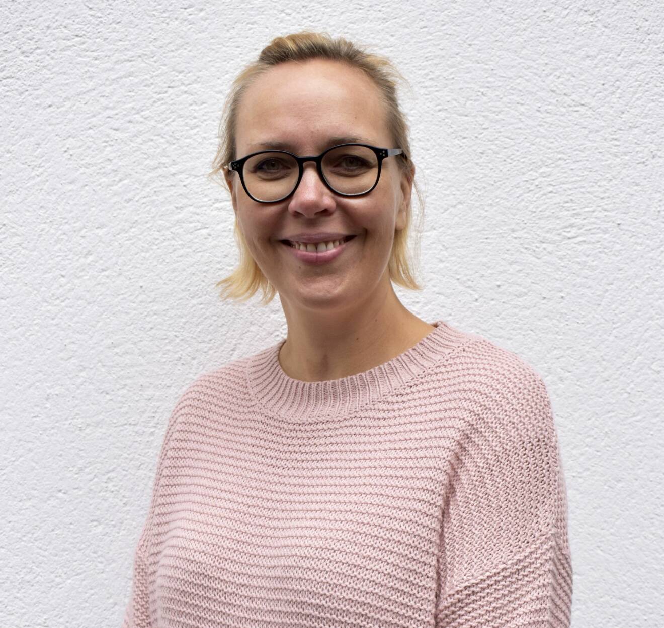 Terese Balte Lindqvist jobbar för organisationen Tjejzonen som stöttar tjejer som är mellan 10 och 25 år gamla.