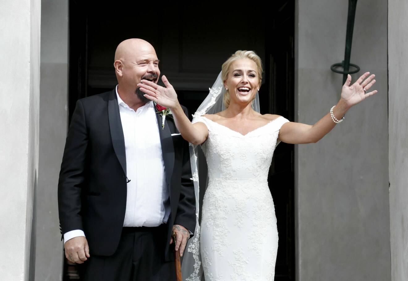 Anders och Johanna Lind Bagge gifte sig i Eric Ericsonhallen i Stockholm.