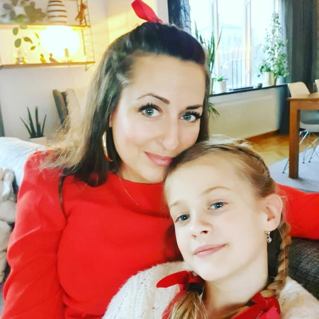 Louise Ekholm, 36, tillsammans med dottern Livia, 10 år. Louise Ekholm