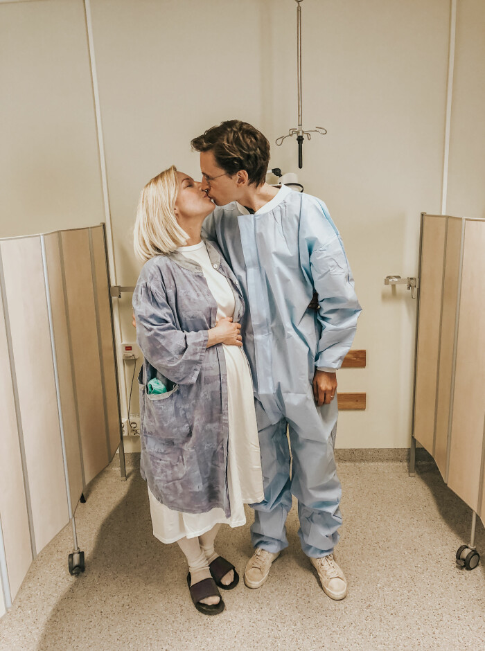 Vanja och Niklas inför ett av Vanjas kejsarsnitt. Vanja Wikström och Niklas Malmqvists