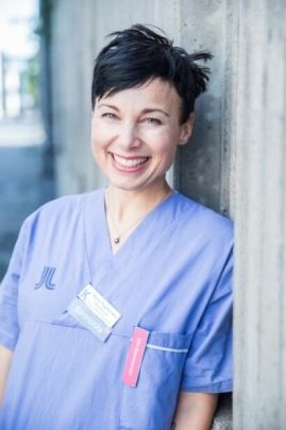 Efterfrågan på hemfödslar har ökat, bekräftar barnmorskan Maria Fogelström. Foto: Tina Axelsson. Maria Fogelström
