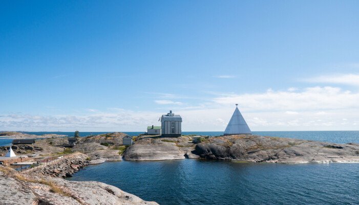 Kobba Klintar är ett skär i Ålands hav, som ligger vid farleden in mot Mariehamn. I Lotshuset kan ni se utställningar av olika slag och ibland ordnas det dessutom konserter. Ni tar er dit genom en båttur som bokas vid Västra hamnen. Foto: Visit Åland Kobba Klintar