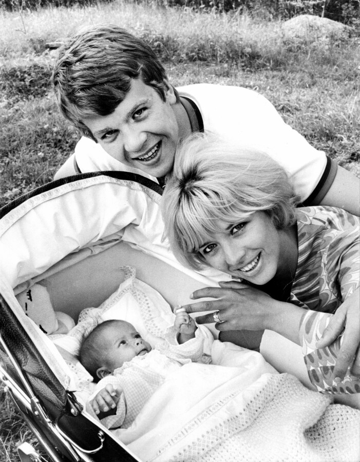 Underbar bild på Lill-Babs, Lasse och lilla Malin, från 1966. Lill-Babs och Lasse Berghagen med dottern Malin Berghagen