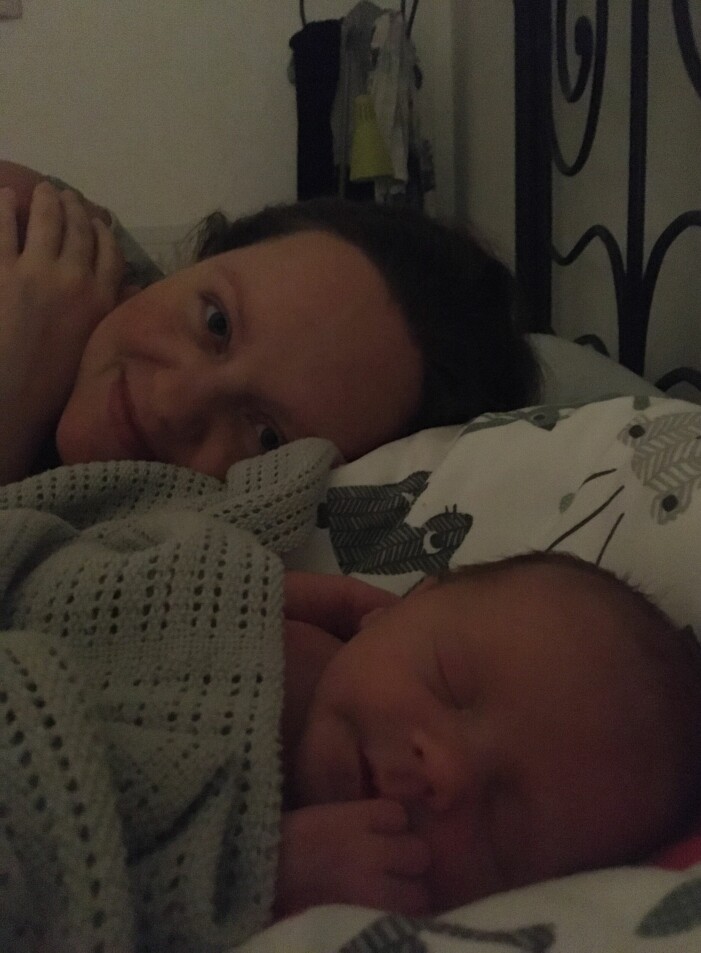 Sedan Luna föddes har Karl fått vårda Linda, ta hand om hemmet och ta hand om dottern. Linda och Luna