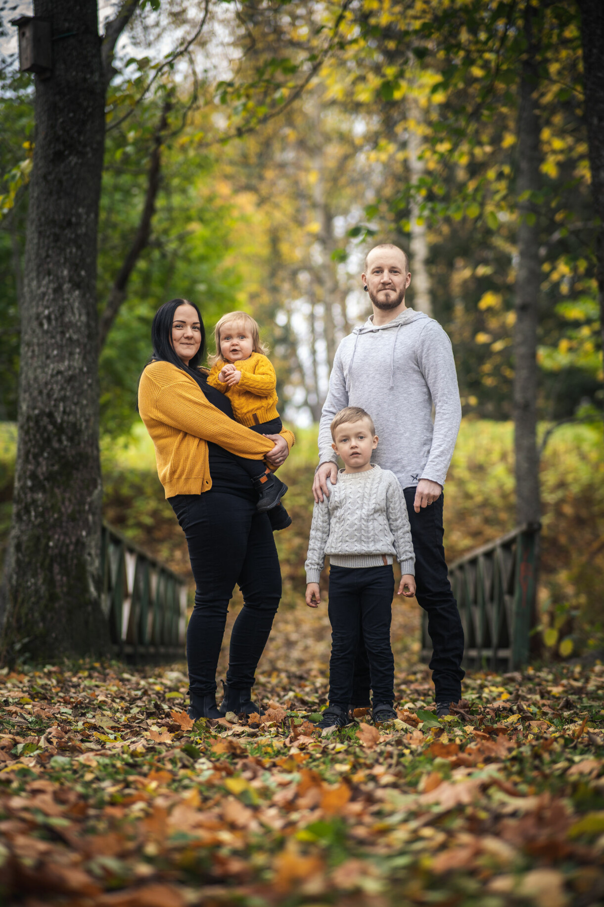Ingela och Mikael är evigt tacksamma för det läkarna gjorde för deras dotter. Foto: Jonas Hammar Lova Eriksson överlevde sin hjärtsjukdom, familjen samlad på hösten