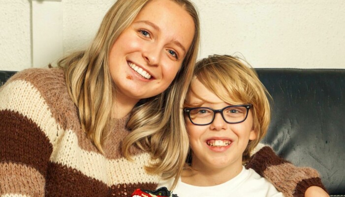 Asja hoppas att historien om hur Lucas överlevde ska ge andra i samma situation det hopp hon själv hade behövt när situationen var kritisk. Foto: Svend Aage Madsen Lucas tillsammans med sin mamma Asja.