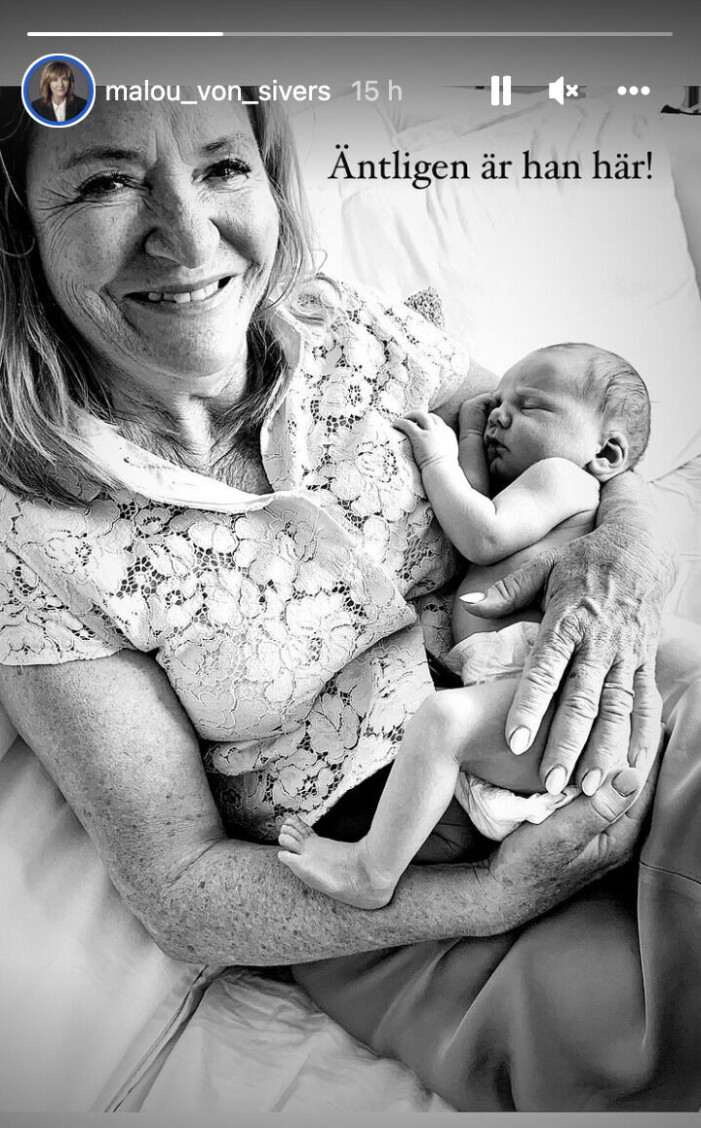 Malou med barnbarnet Malou med barnbarnet