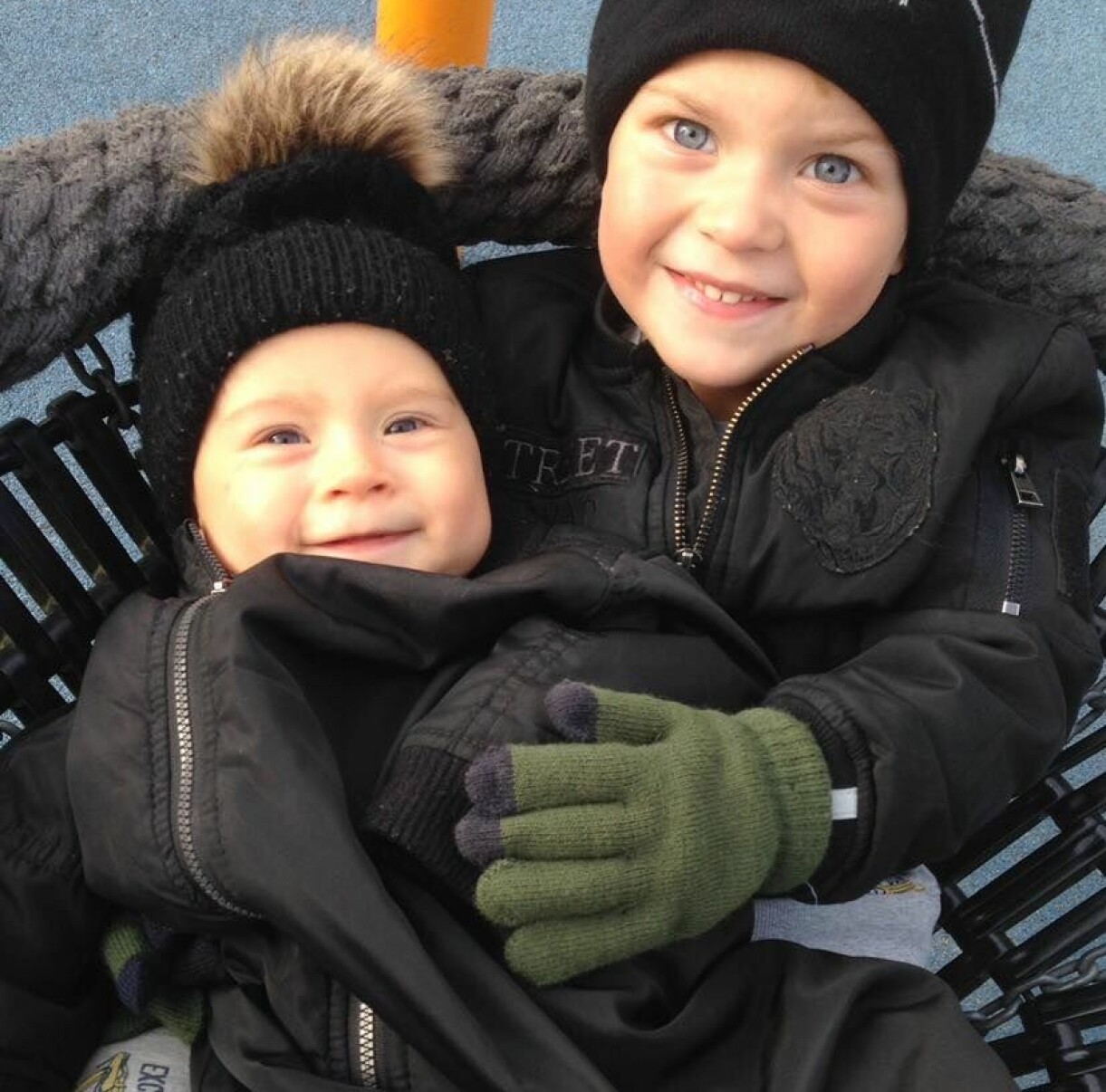 Edwin och lillebror Liam. Edwin och Liam