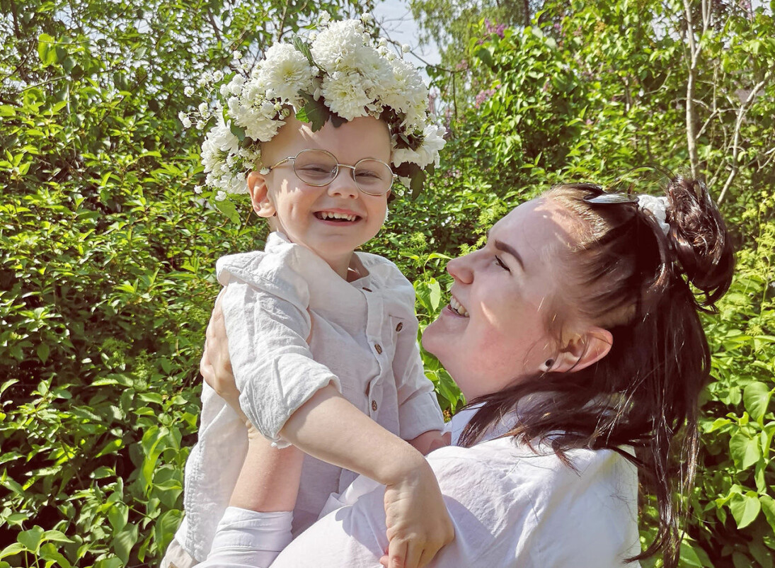 Milton är född med bilateral spastisk cp. Foto: Privat Milton och mamma Lovisa.