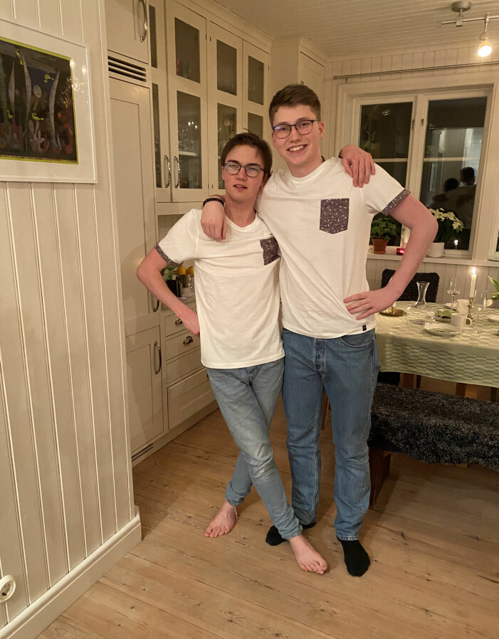 Noah med storebror Julius. Noah och storebror