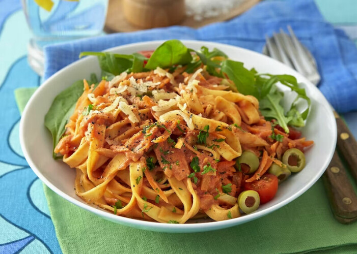 Pasta med morotssås