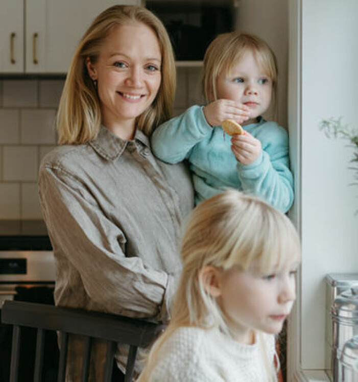 Paulina vill påminna om att det inte finns några perfekta föräldrar som alltid gör rätt och vet allt i alla lägen. Dock menar hon att en kram nästan alltid leder till det bättre. Paulina gunnardo