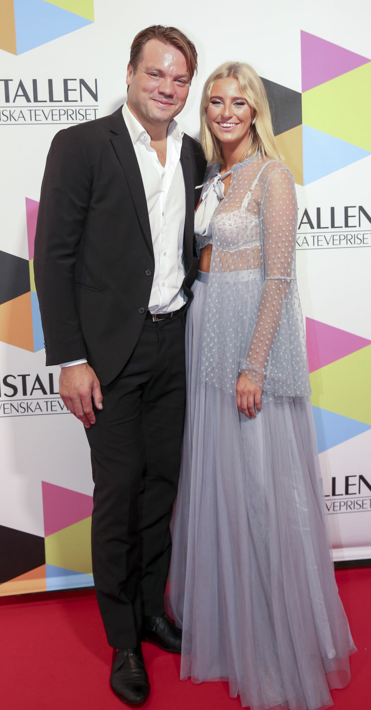 Penny Parnevik och fästmannen Douglas Murray väntar sitt andra barn våren 2021. Foto: TT Penny Parnevik och fästmannen Douglas Murray på kristallengalan 2018