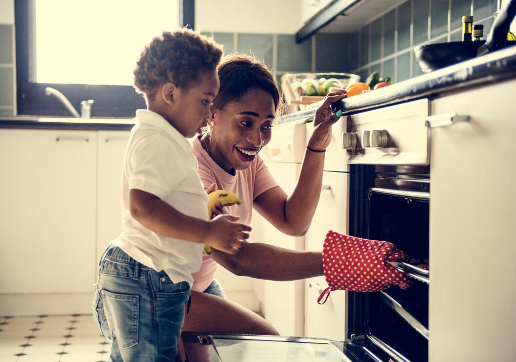 2020-talet ska vara både och –helst ha en lyckad karriär och hämta tidigt. Mamma som är hemma och lagar mat