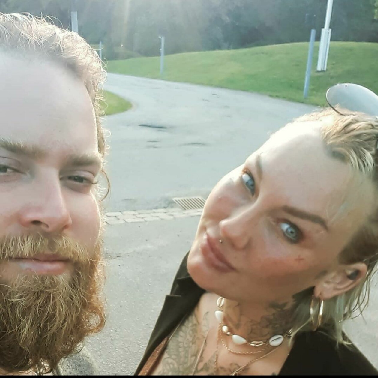 Therese och Martin blev gravida precis innan coronaviruset kom till Sverige. Therese Andersson och sambon Martin.