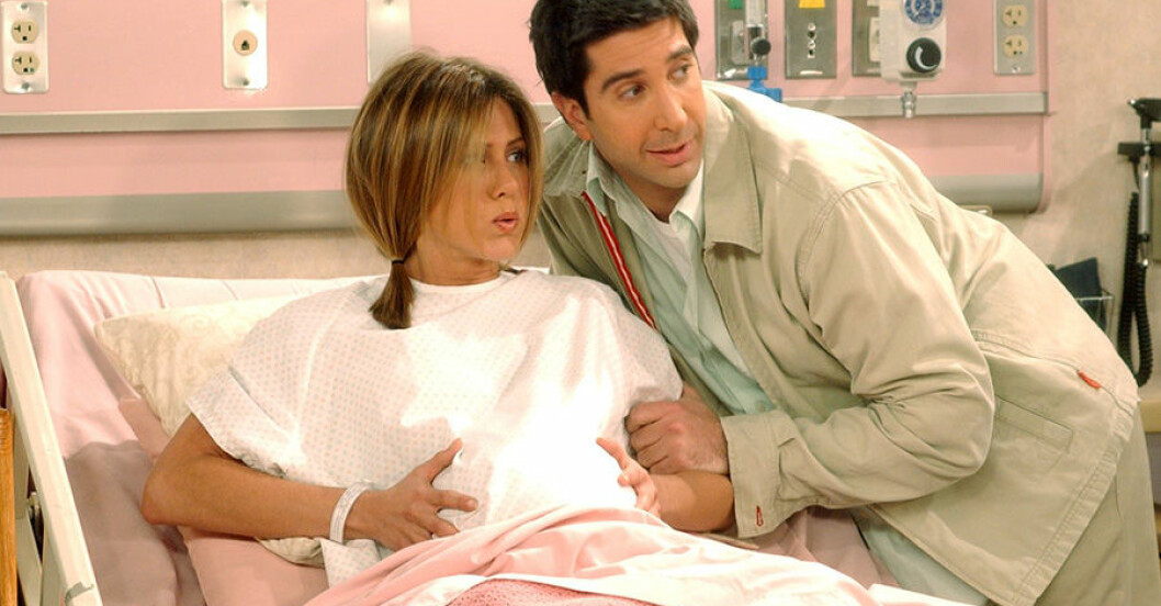 Rachel och Ross i tv-serien Vänner när Rachel föder barn.