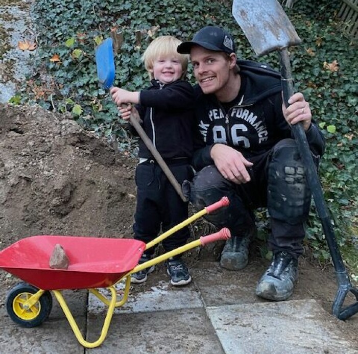 Mannen Samuel har alltid varit Pernillas trygga punkt. samuel och adam