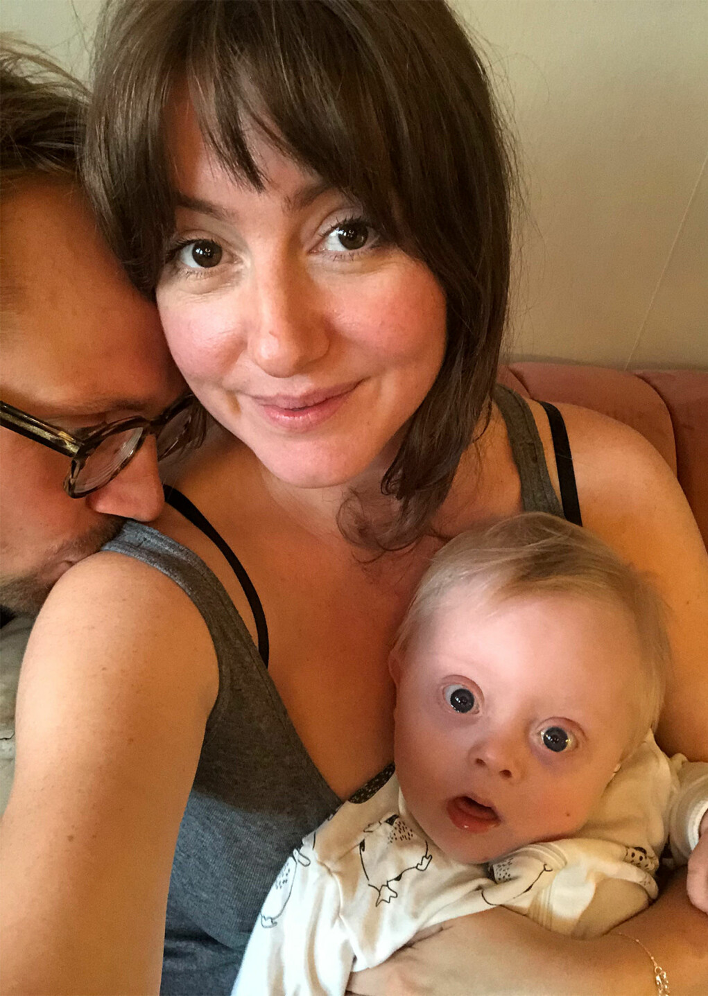 I början hade Sanna och sambon Fredrik svårt att ta in att Vide hade Downs syndrom, men med tiden vändes rädslan till ren och skär lycka. Sanna Sundqvist med barnet Vide