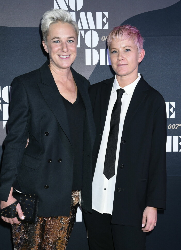 Kajsa Bergqvist och Josefin Holmqvist bor i Stockholm. Kajsa Bergqvist och Josefin Holmqvist bor i Stockholm.