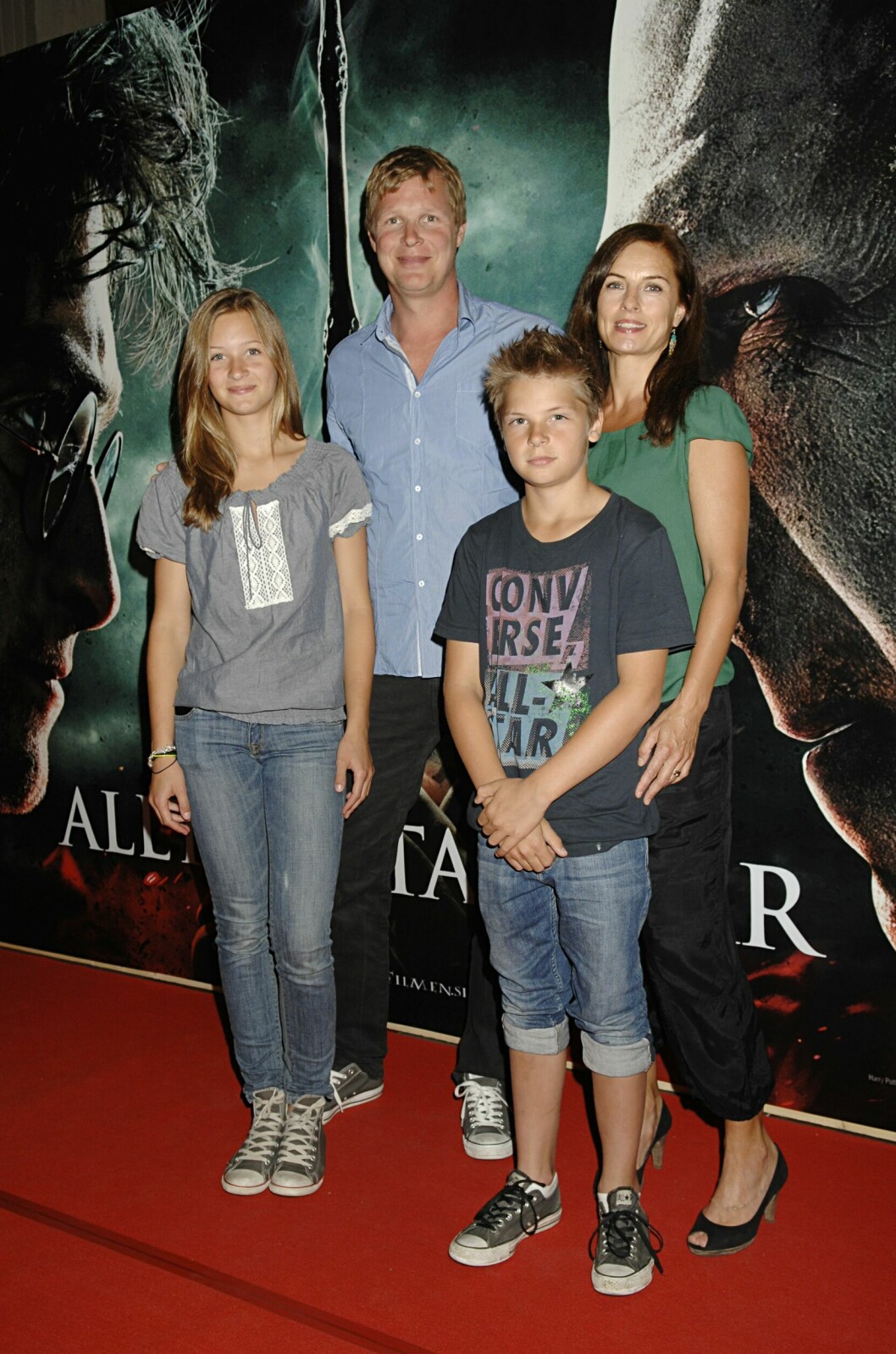 Mattias Särnholm tillsammans med exhustrun Ida och de gemensamma barnen Ebba och Erik, på röda mattan år 2011. Mattias Särnholm tillsammans med exhustrun Ida och de gemensamma barnen Ebba och Erik, på röda mattan år 2011.