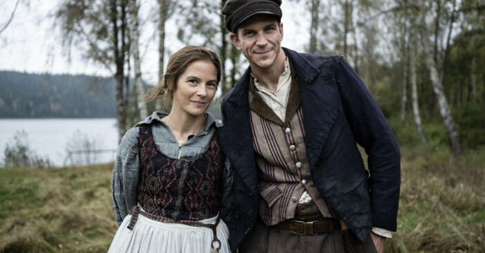 Under inspelningen av nya <em>Utvandrarna</em> i fjol. Lisa Carlehed och Gustaf Skarsgård i huvudrollerna som Kristina och Karl-Oskar