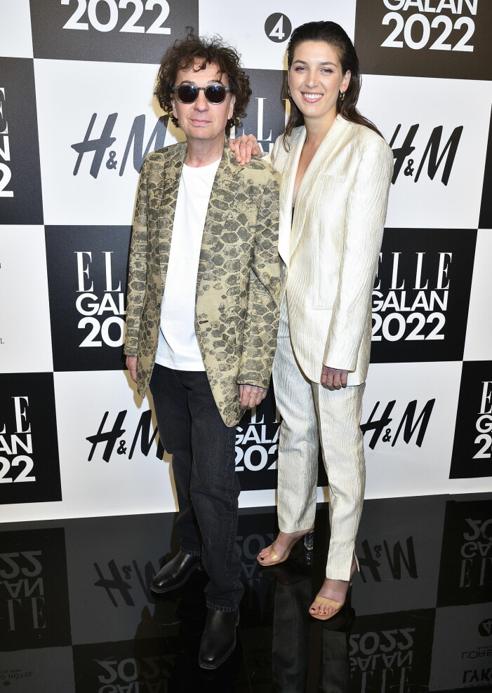 Magnus Uggla och dottern gör entré under årets ELLE-gala på Grand hotel i Stockholm i slutet på april. magnus uggla och dottern agnes på årets ELLE-gala i stockholm.