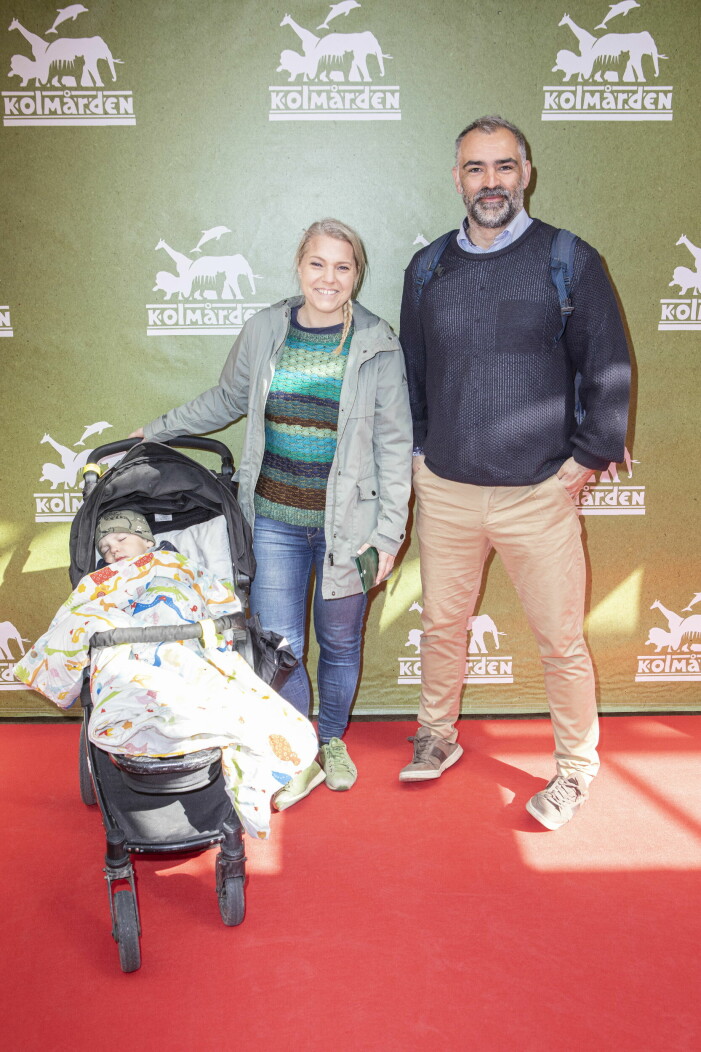 Carina Bergfeldt och Jesper Zølck tillsammans med sonen Hamilton under premiäröppningen av Kolmårdens djurpark tidigare i år. bergfeldt å maken 2022