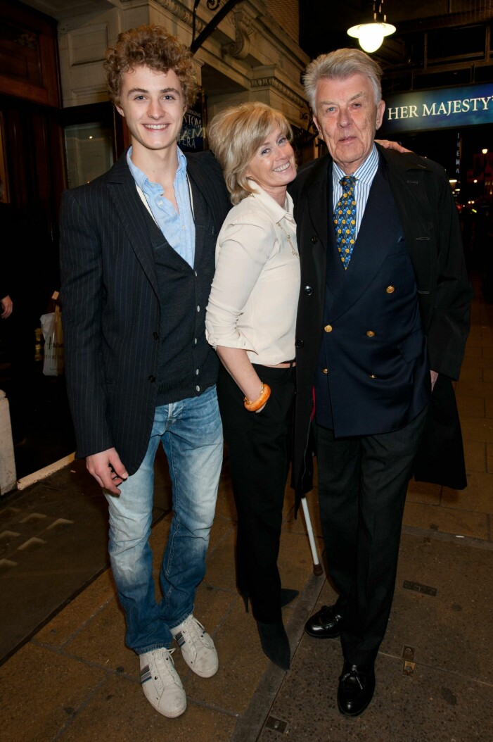 Felix, Mikaela och Sven-Bertil på premiären av Fantomen på operan 2012. Felix, Mikaela och Sven-Bertil på premiären av Fantomen på operan 2012.