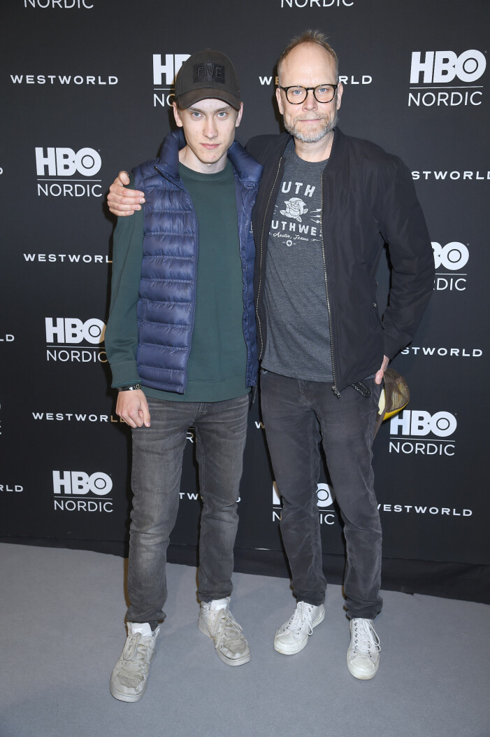 Kristian Luuk tillsammans med sonen Sebastian Luuk på premiären av andra säsongen av Westworld på Rigoletto i Stockholm, 2018. Pappa Luuk och sonen på event