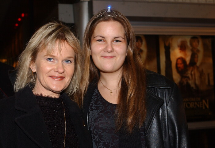 Sissela och dottern Martina en decemberkväll 2002. Sissela Kyle