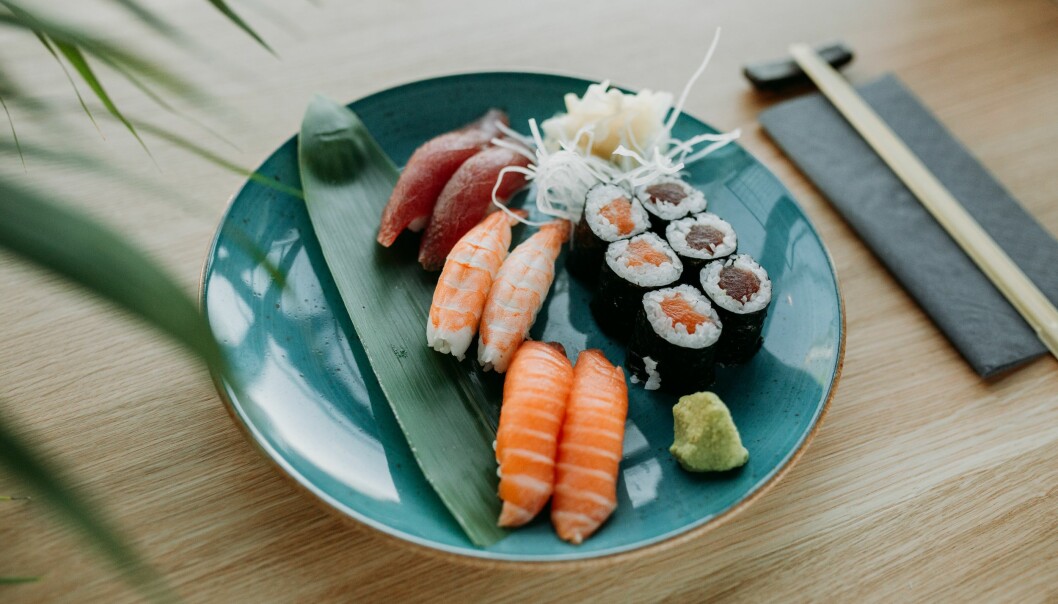 Sushi kan ibland innehålla skadliga nivåer av bakterien listeria – farliga för foster och gravida.