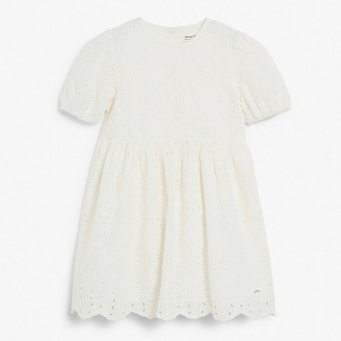 matchande vita klänningar till mamma och barn sommaren 2021